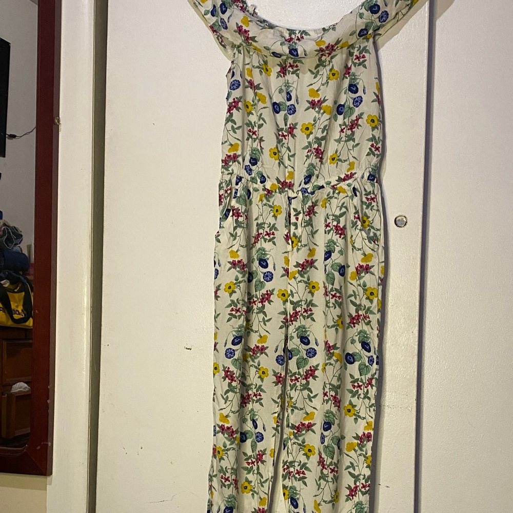 Old Navy White Floral Print Garment